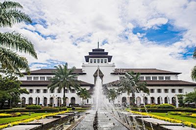 7 Tempat Wisata Budaya Terpopuler di Bandung untuk Wisatawan